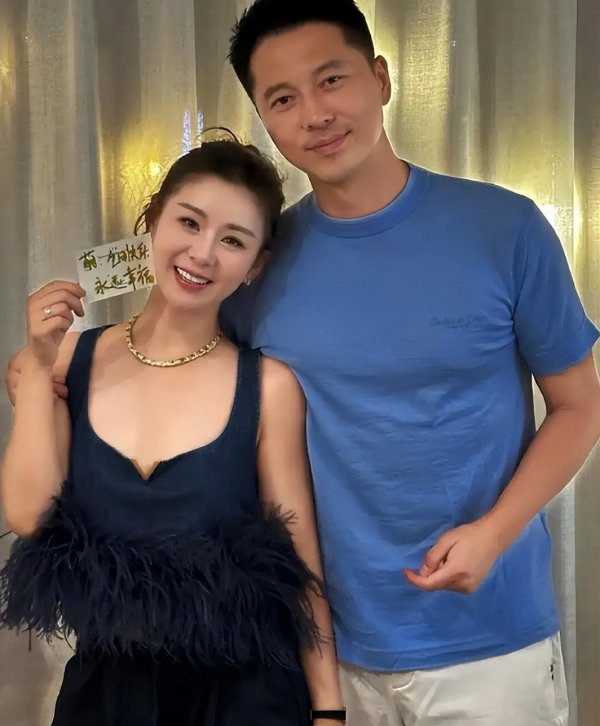 華鑫證券 结婚12年未传绯闻，40岁的李小萌近况曝光，王雷将她宠成了公主